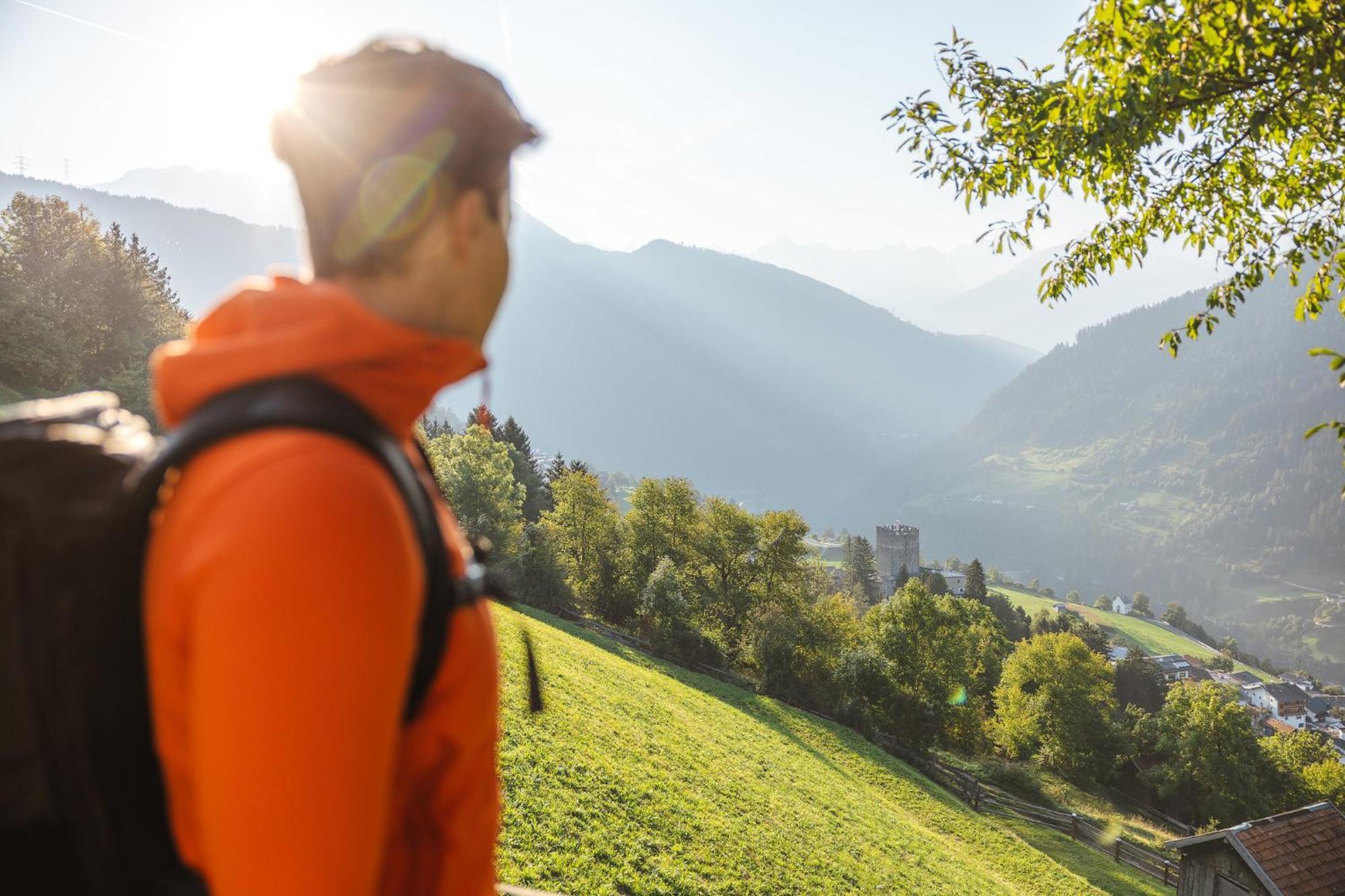 Lechtaler Alpenblick Landeck - Privatzimmer & Ferienwohnung المظهر الخارجي الصورة