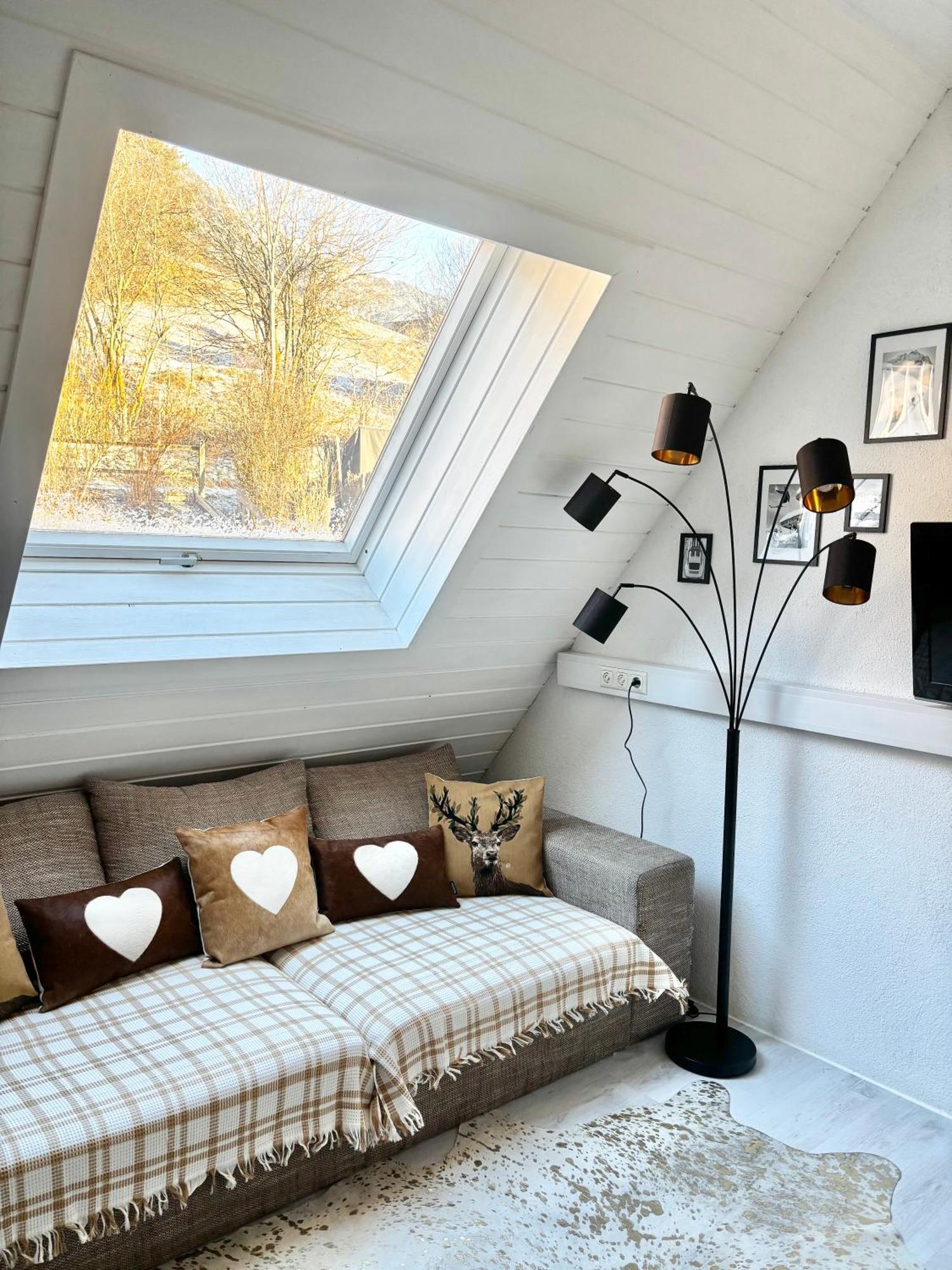 Lechtaler Alpenblick Landeck - Privatzimmer & Ferienwohnung المظهر الخارجي الصورة