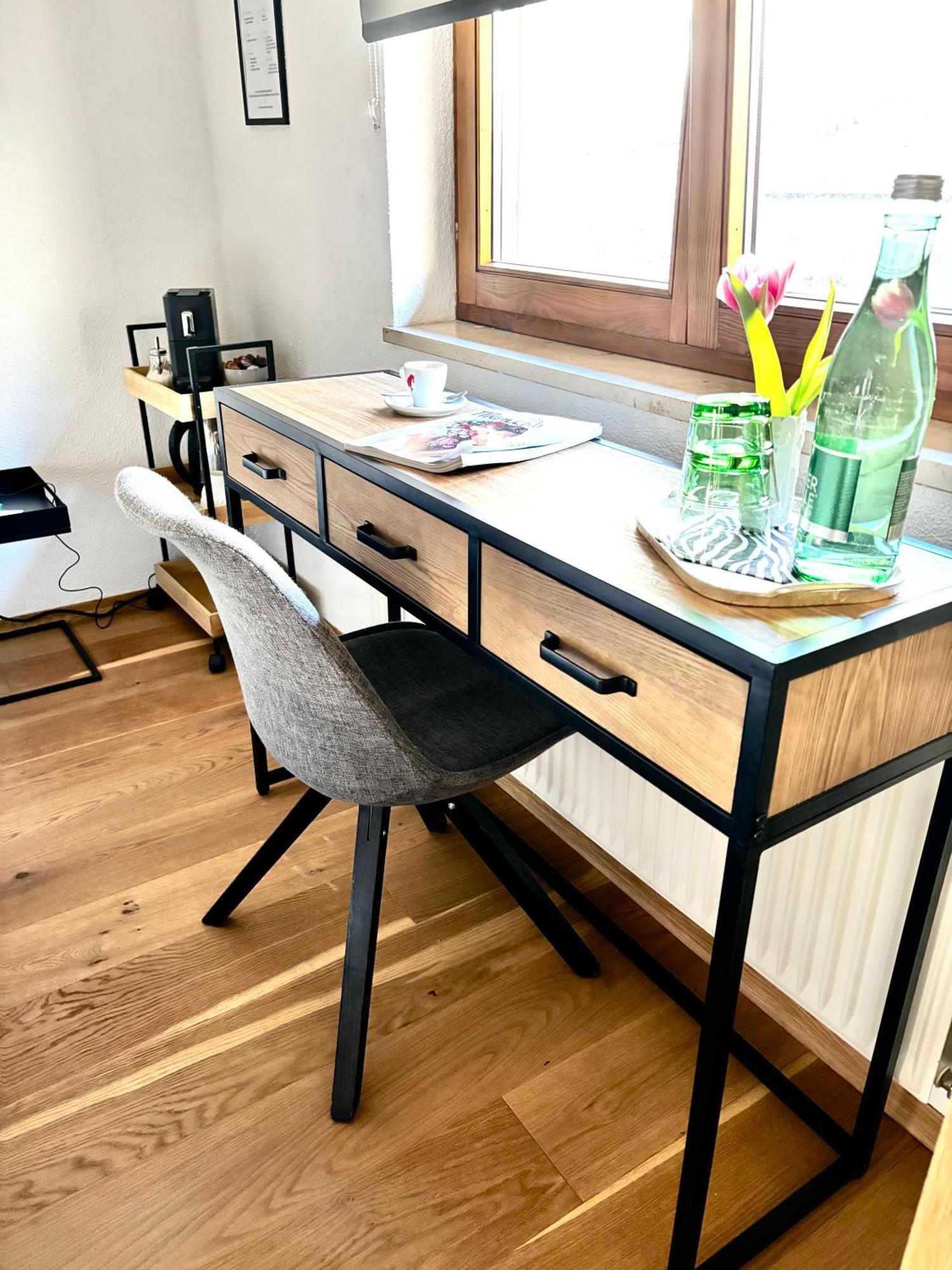 Lechtaler Alpenblick Landeck - Privatzimmer & Ferienwohnung المظهر الخارجي الصورة