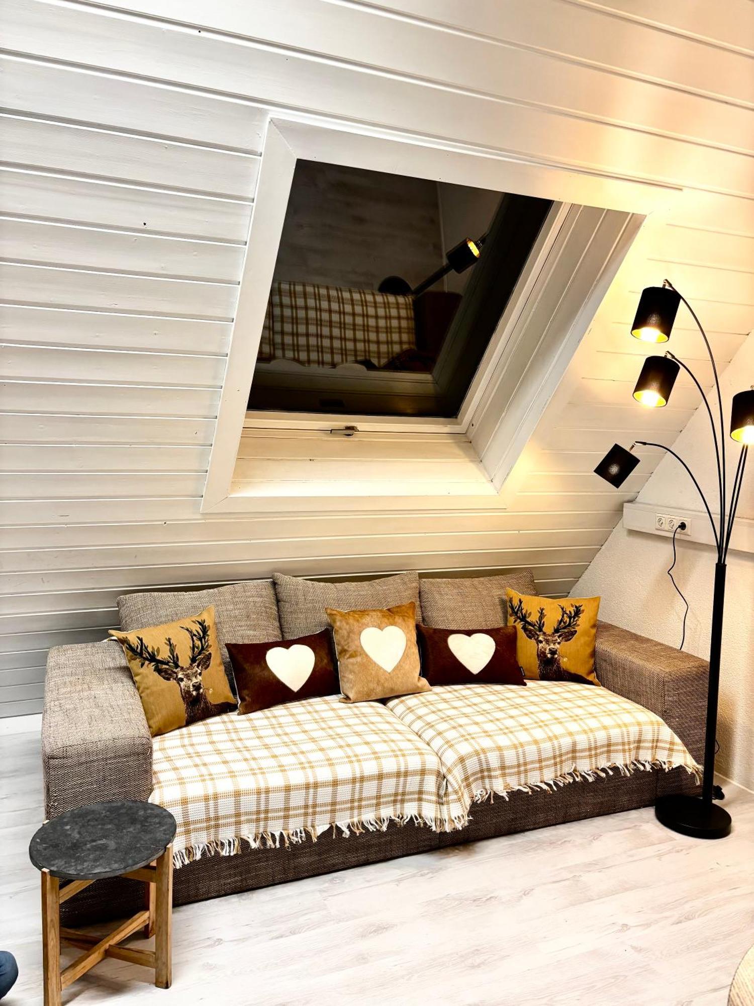 Lechtaler Alpenblick Landeck - Privatzimmer & Ferienwohnung المظهر الخارجي الصورة
